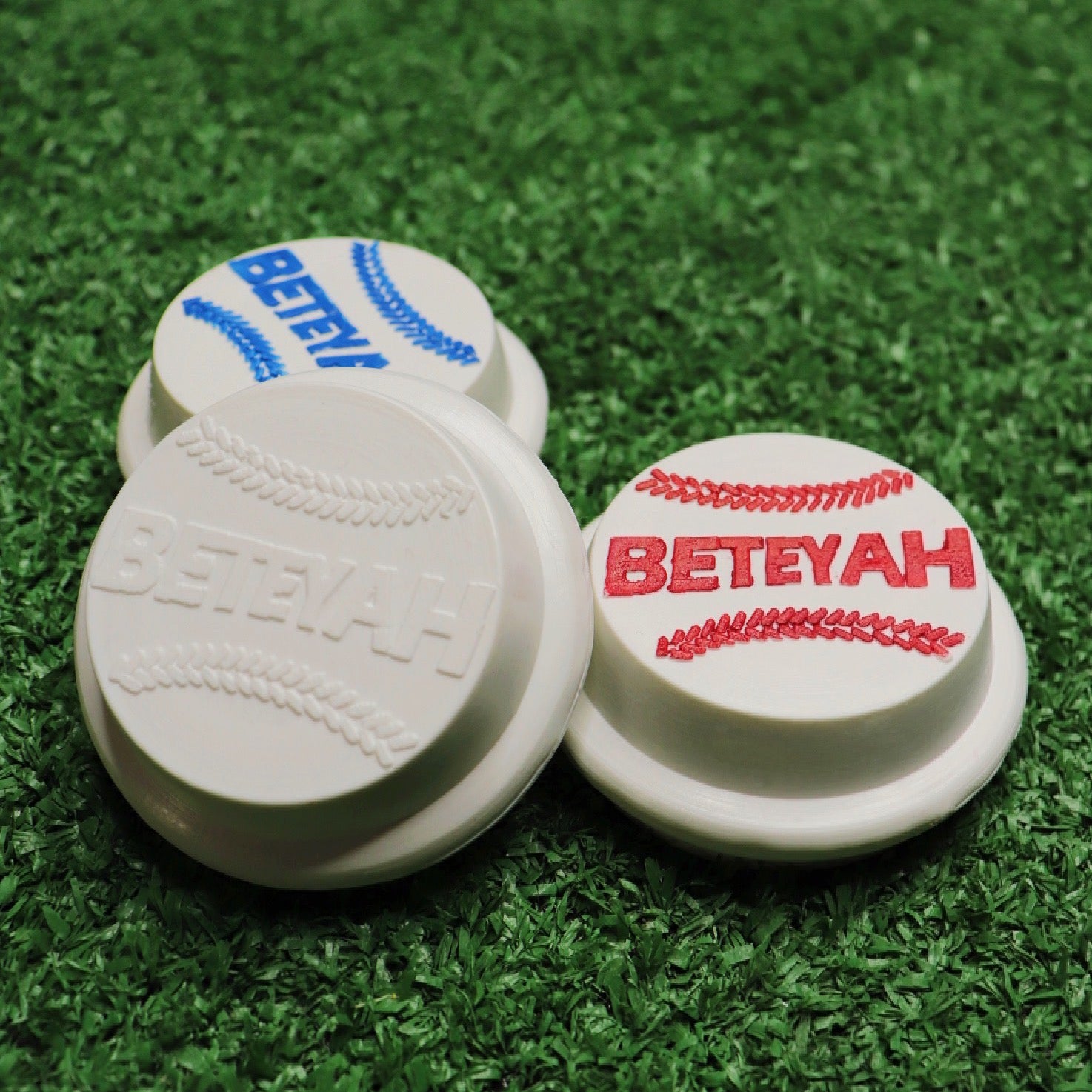 BETEYAH Starter Set 1 - 1 Bat + 1 Pack (12 Caps)